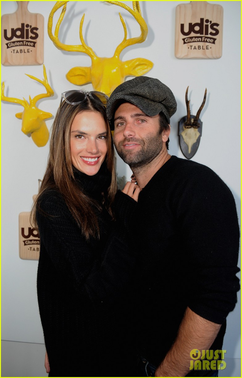 Alessandra Ambrosio: Brentwood Country Mart with Noah!