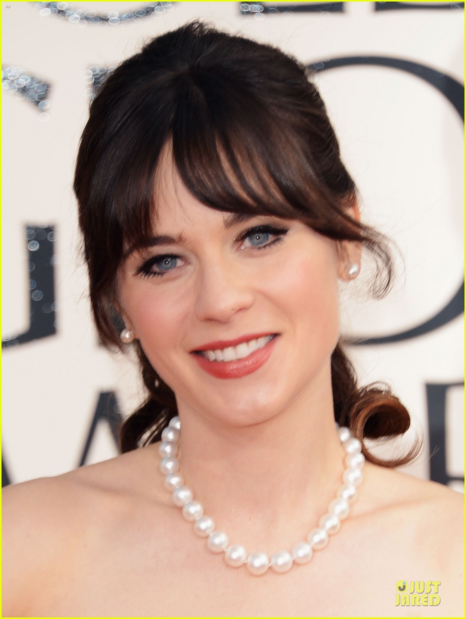 Zooey Deschanel - Golden Globes 2013 Red Carpet