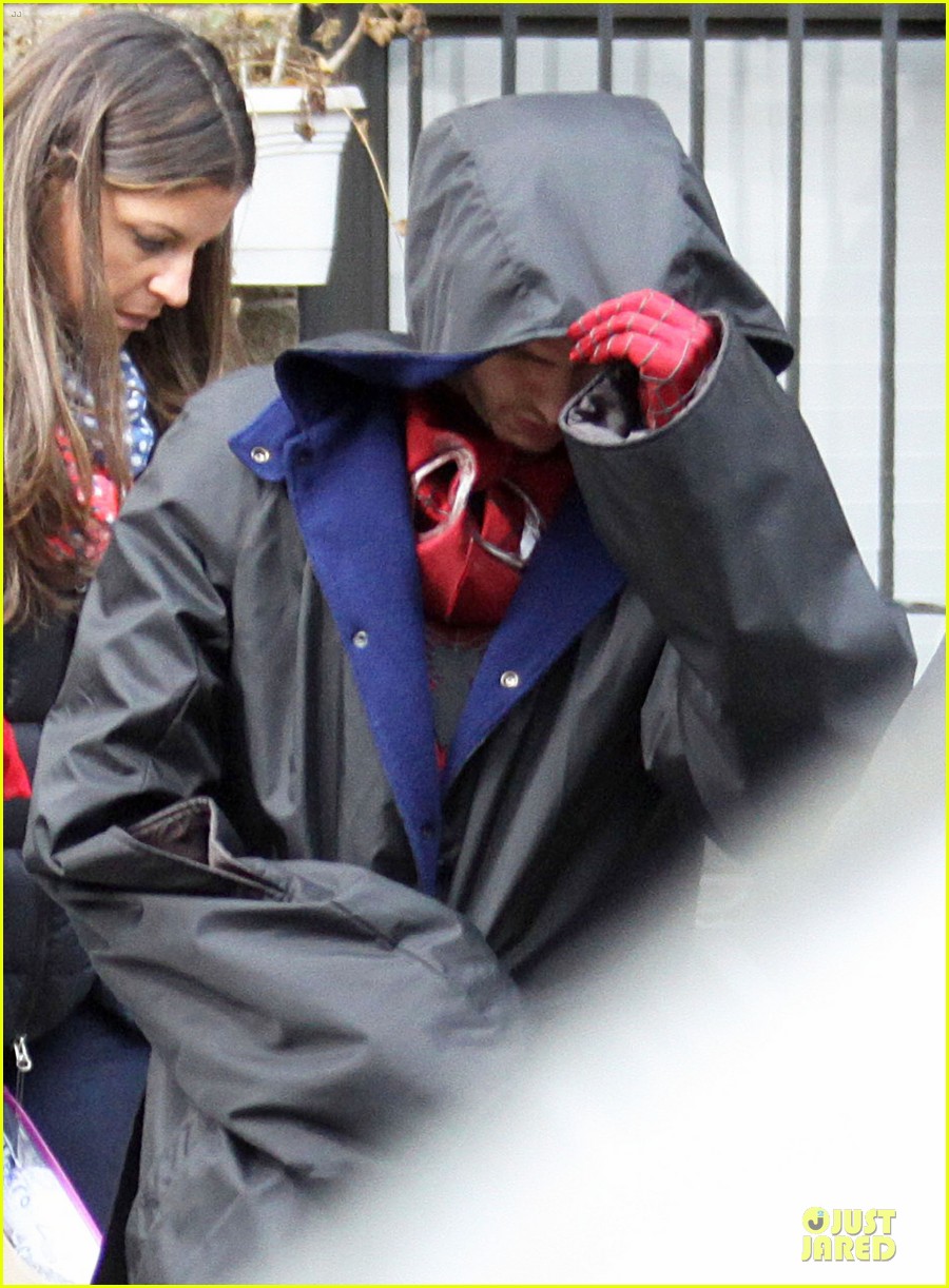 Andrew Garfield: 'Amazing Spider-Man 2' Suit - First Look!