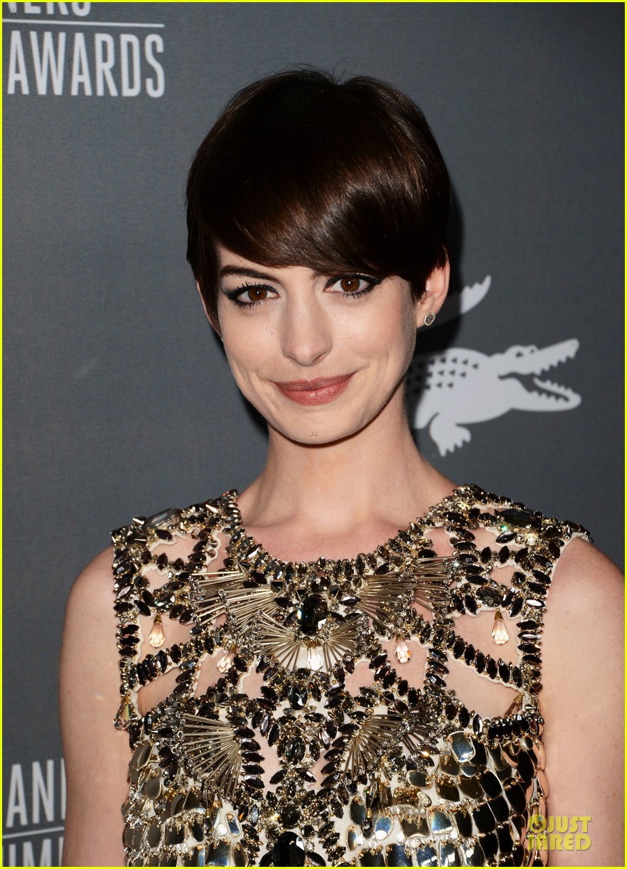 Anne Hathaway - Costume Designers Guild Awards 2013 Red Carpet