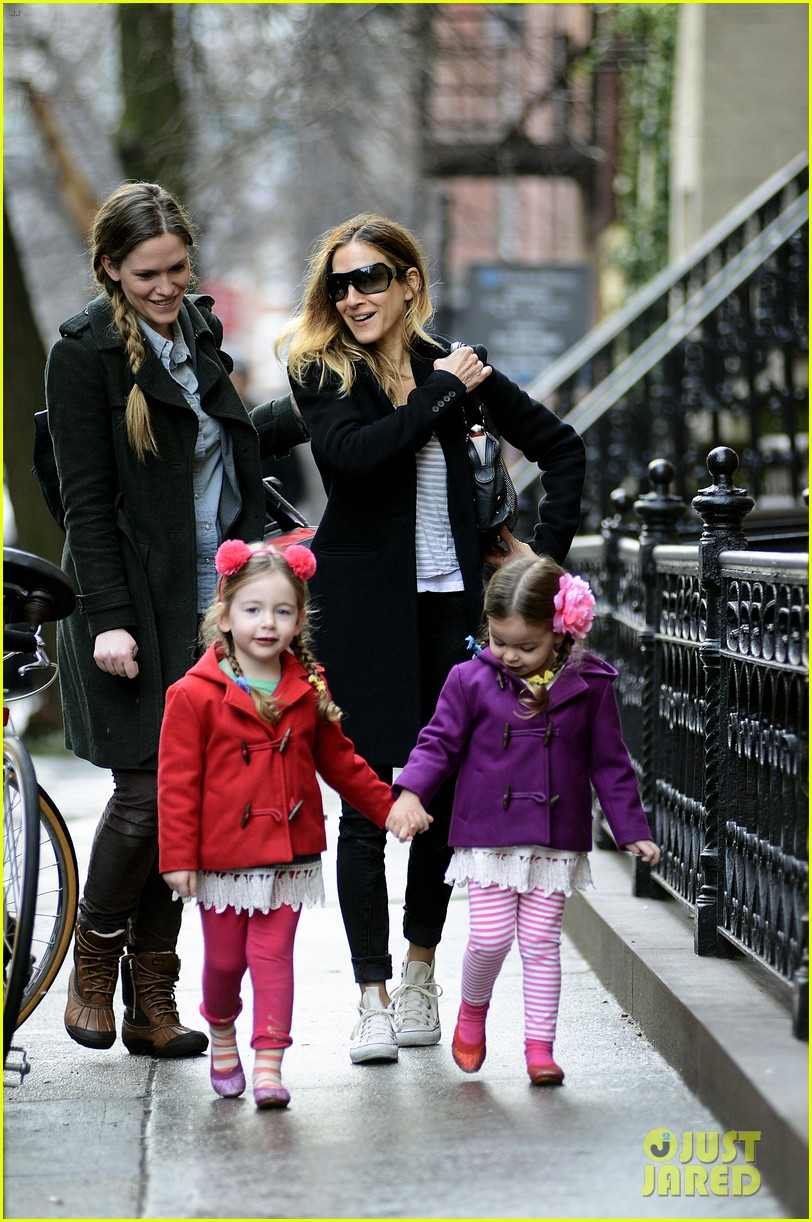 Sarah Jessica Parker: Morning Walk with the Twins