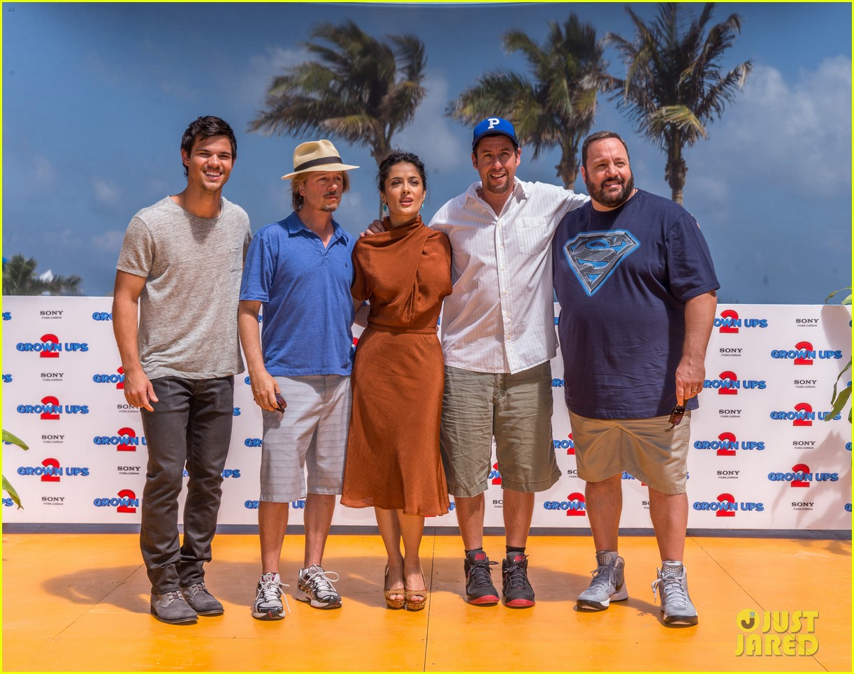 Adam Sandler & Taylor Lautner: 'Grown Ups 2' in Cancun!