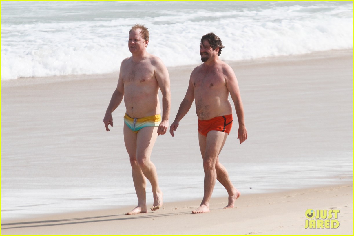Zach Galifianakis & Ed Helms: Shirtless Beach Day with Bradley Cooper!