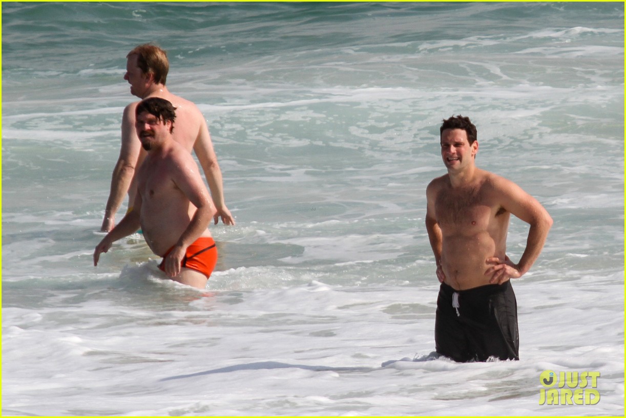 Zach Galifianakis & Ed Helms: Shirtless Beach Day with Bradley Cooper!
