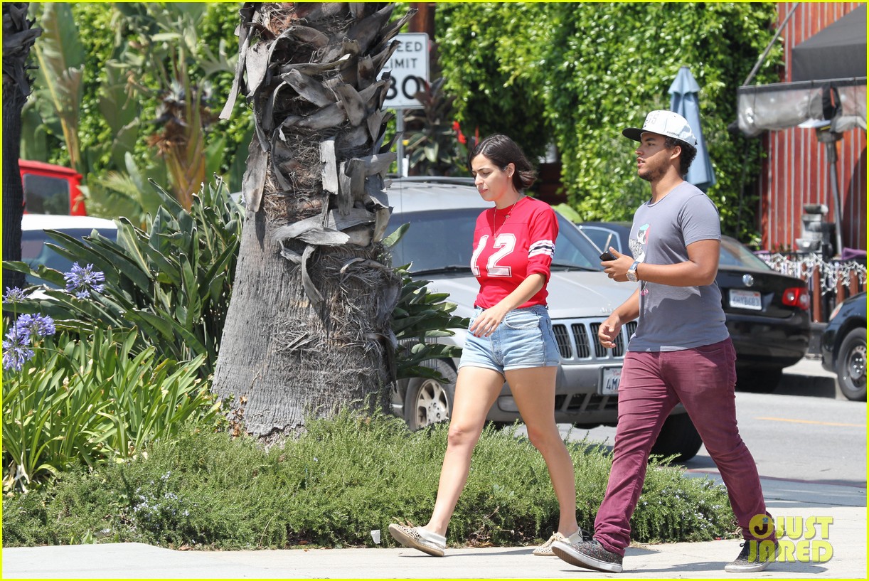 Connor Cruise: Thai Food Lunch with Alanna Masterson!