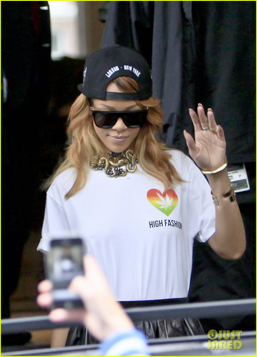 Rihanna: 'High Fashion' in Amsterdam!