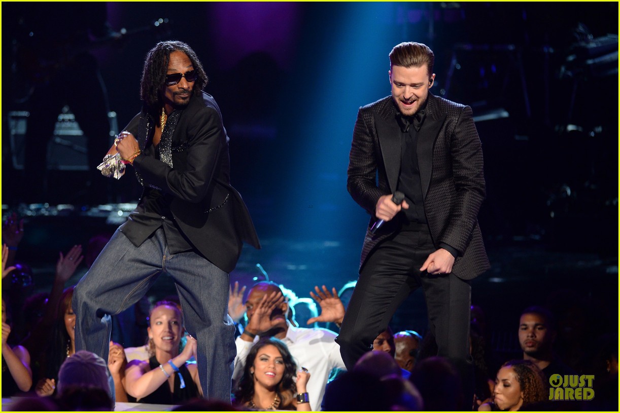 Justin Timberlake & Charlie Wilson - BET Awards 2013 Performance (Video)