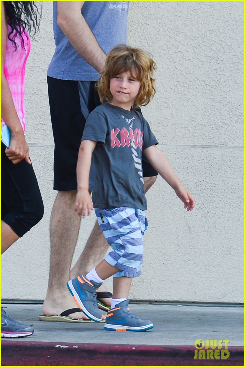 Christina Aguilera Hits the Beach with Jordan Bratman & Max!