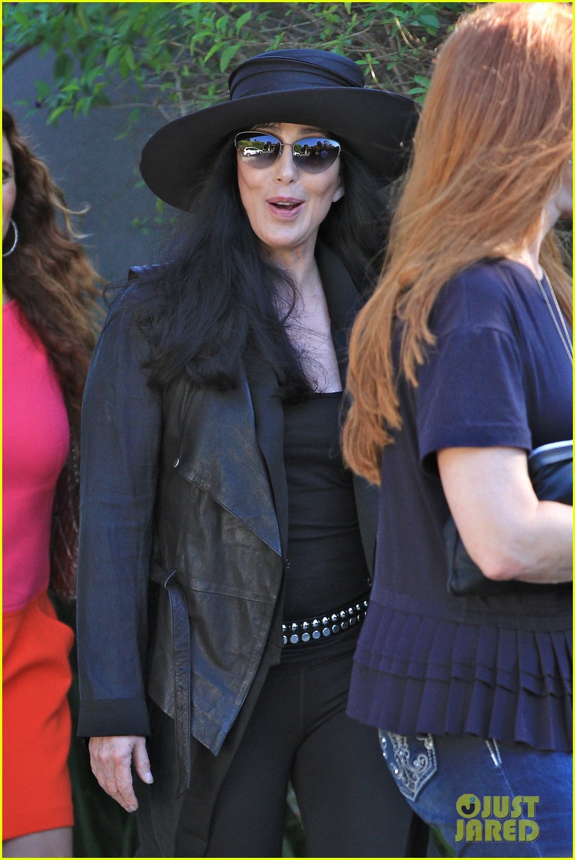 Jennifer Garner & Christina Hendricks: Day of Indulgence!