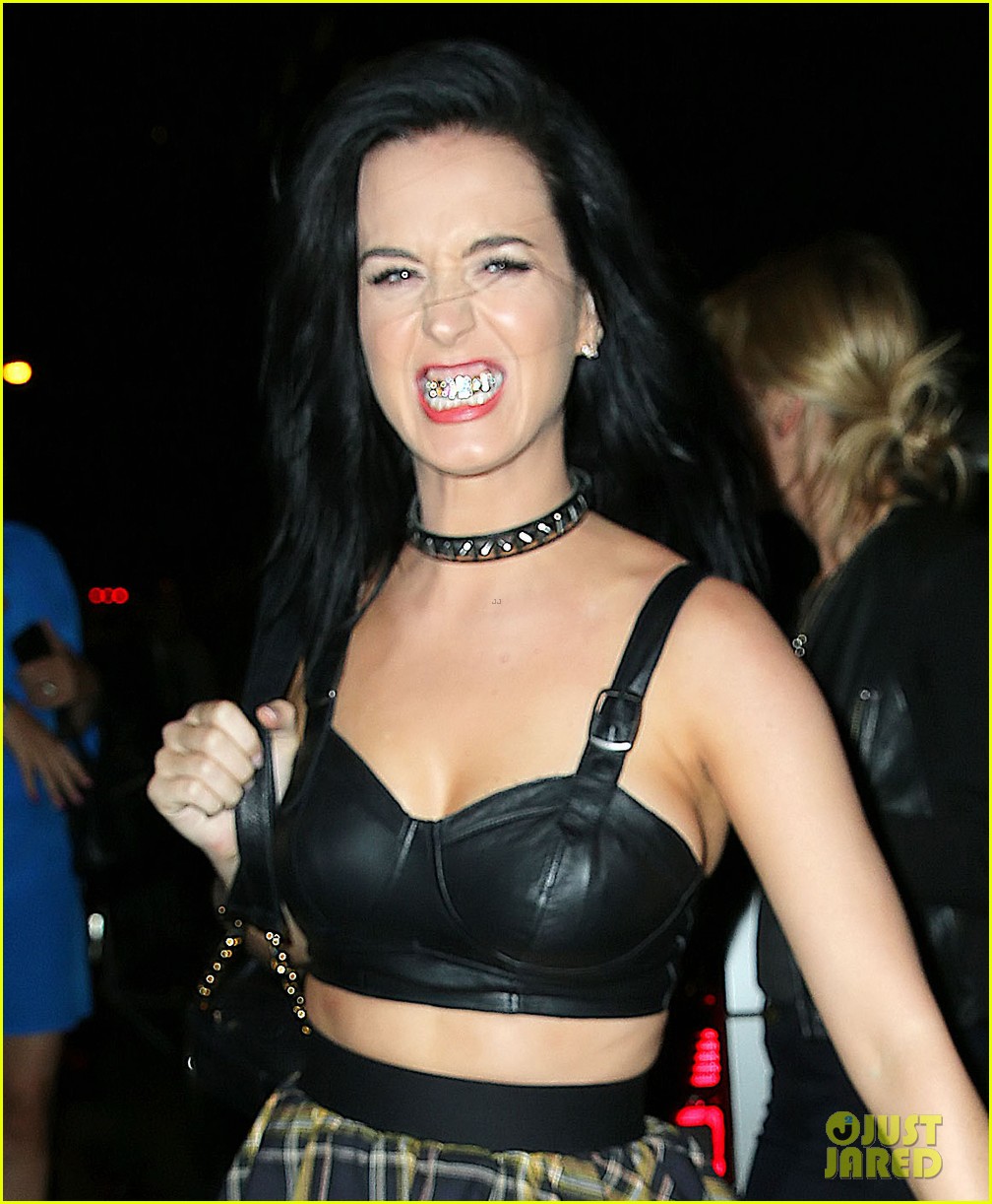 Katy Perry Grillz Out at MTV VMAs After Party 2013!