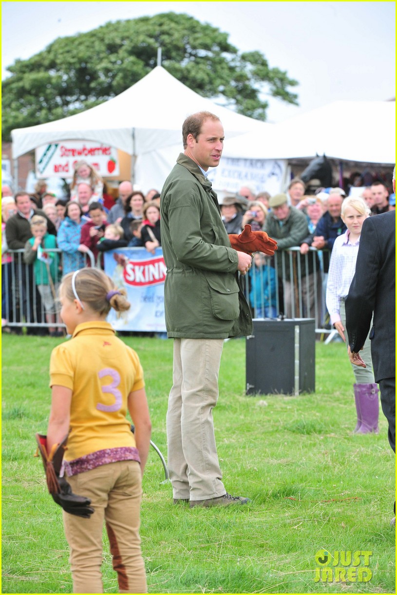 Prince William: Royal Baby Prince George is Extremely Good Looking!