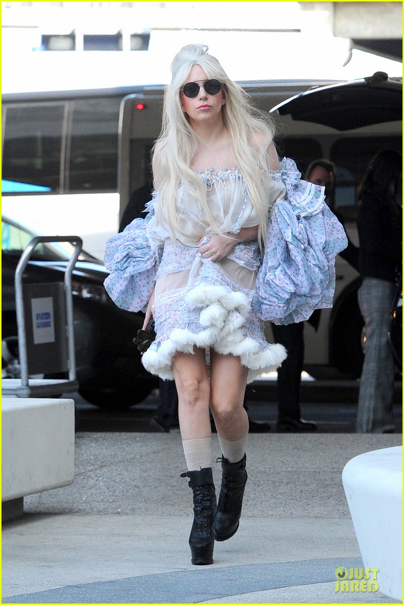 Lady Gaga: Berlin Take-off for 'ARTPOP' Listening Party!
