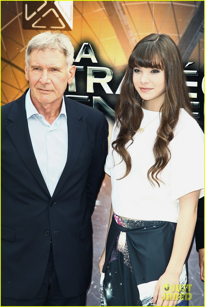 Hailee Steinfeld & Harrison Ford: 'Ender's Game' Paris Photo Call