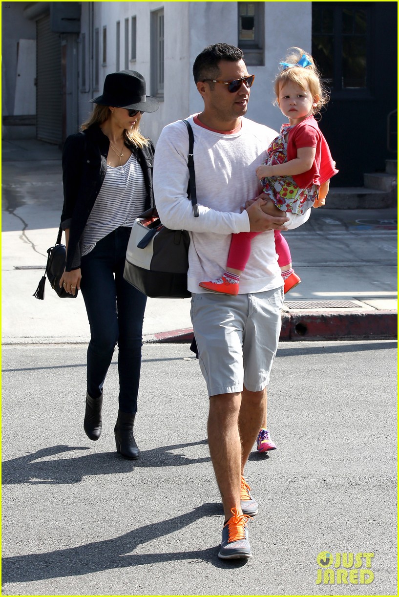 Jessica Alba & Cash Warren: Pumpkin Patch Fun with Honor & Haven!