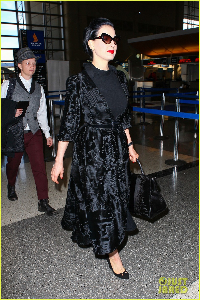 Dita Von Teese Decks Out Her Lair of Seduction with Mood Lights!