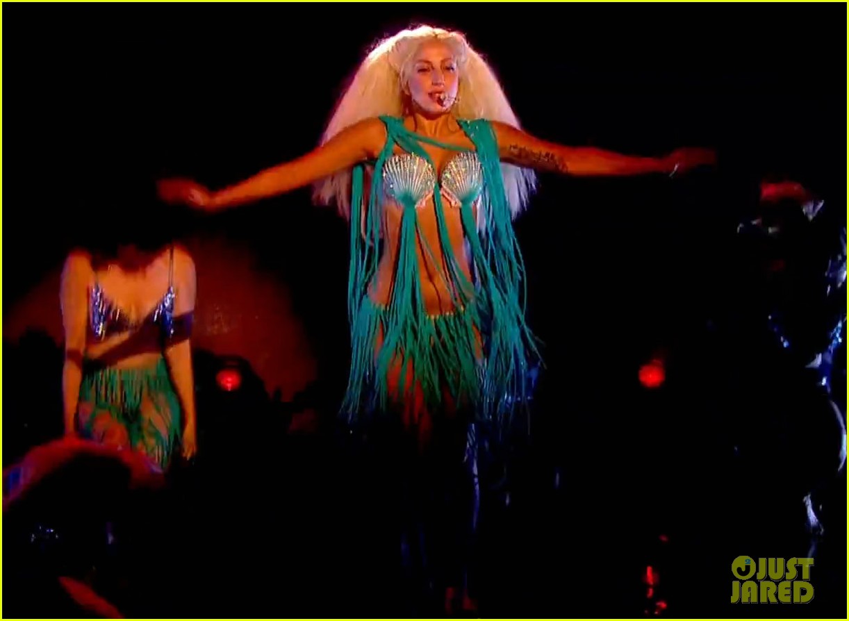 Lady Gaga Performs 'Venus' & 'Do What U Want' on 'Graham Norton' - Watch Now! | Just Jared