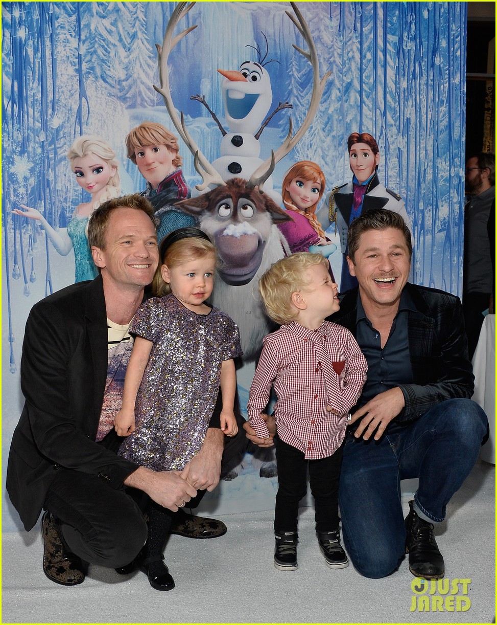 Neil Patrick Harris: 'Frozen' Premiere with The Family!