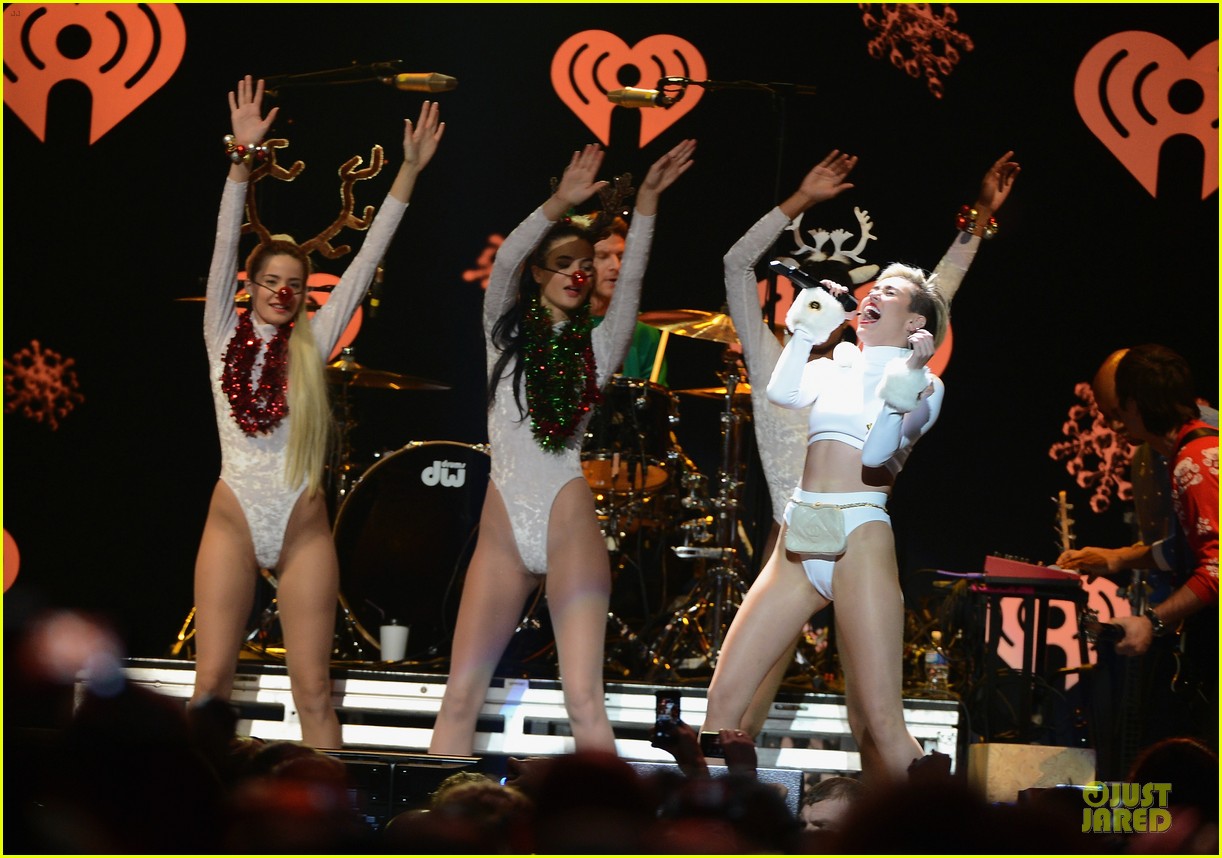 Miley Cyrus: White Hot for Hot 99.5’s Jingle Ball 2013!