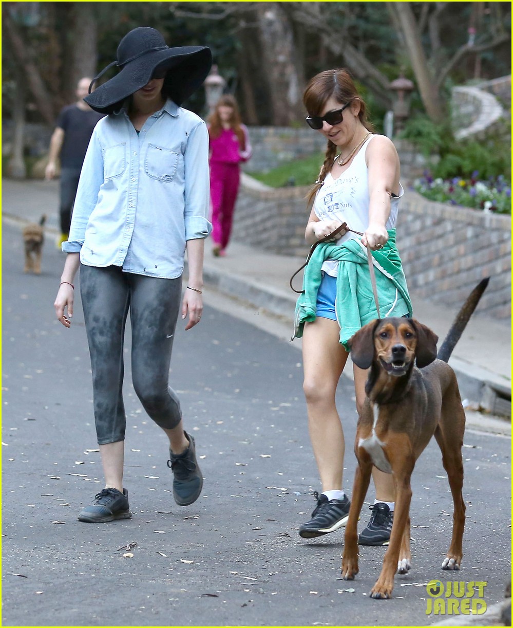 Anne Hathaway Hides Under Hat, Debuts New Electric Car!