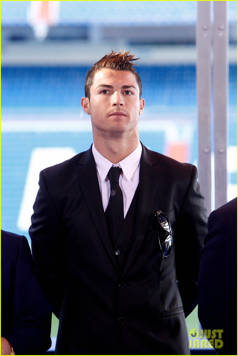Cristiano Ronaldo: 'One Toy, One Hope' Charity Event!