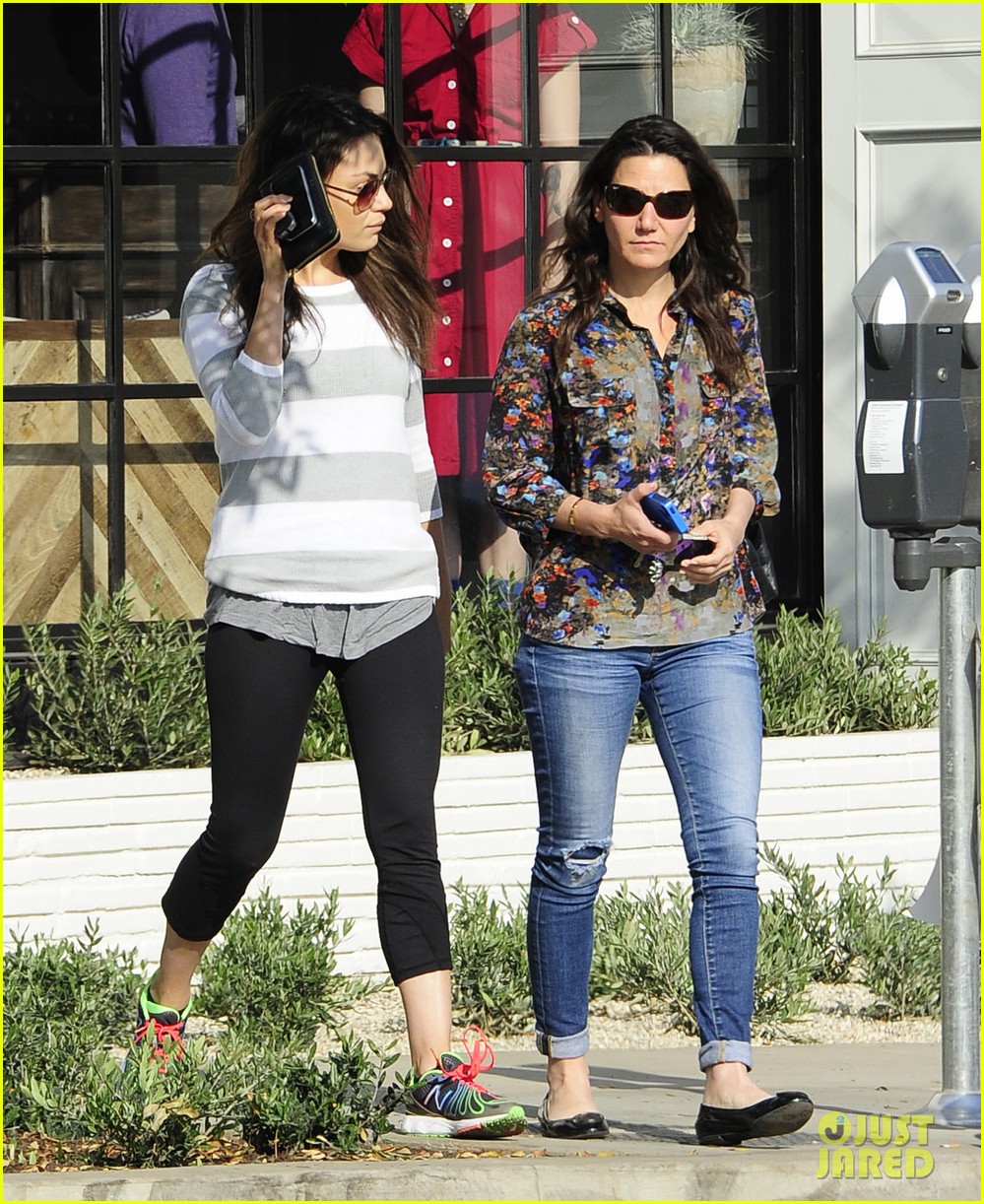 Mila Kunis Hides Her Face After Parking Ticket Blues