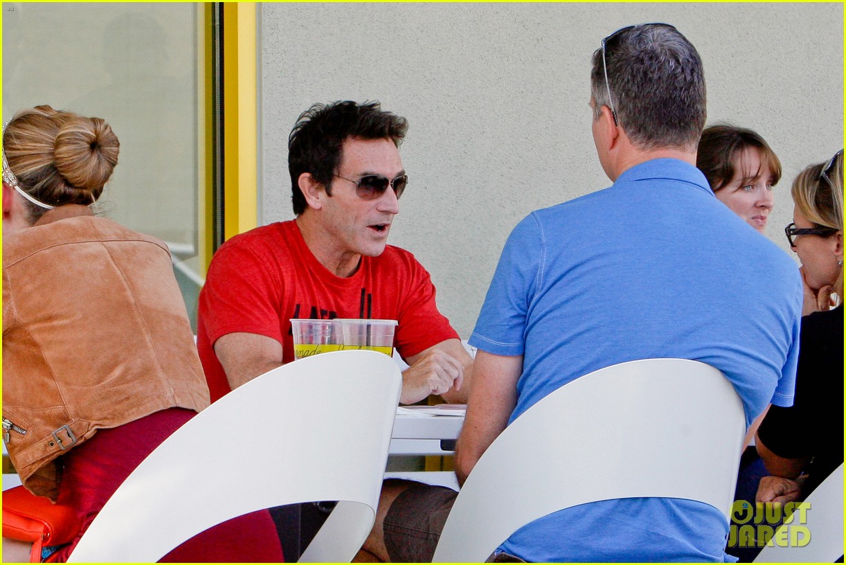 Survivor's Jeff Probst Shows Off Ripped Shirtless Body at 52!