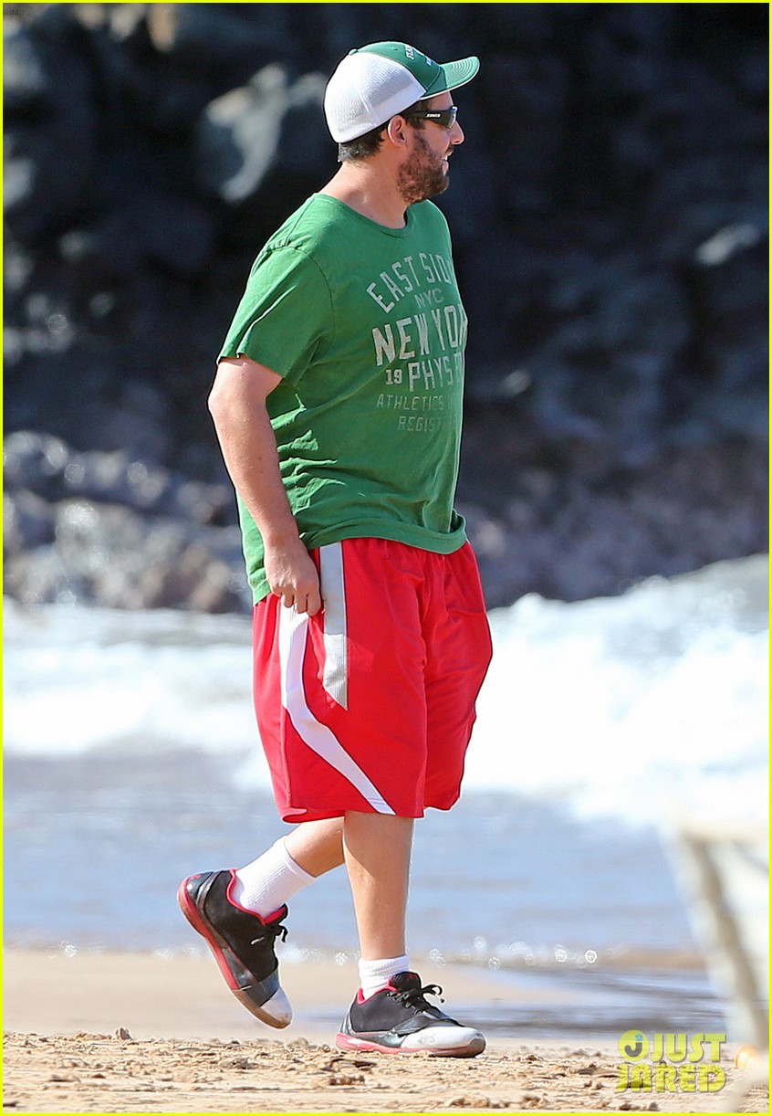 Adam Sandler Celebrates the New Year in Hawaii!