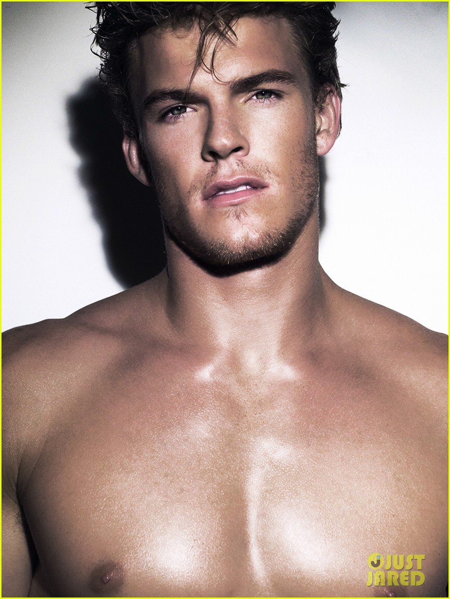 Alan Ritchson & Matt Felker Get Steamy & Shirtless for Photographer Andrea Marino's New Book!