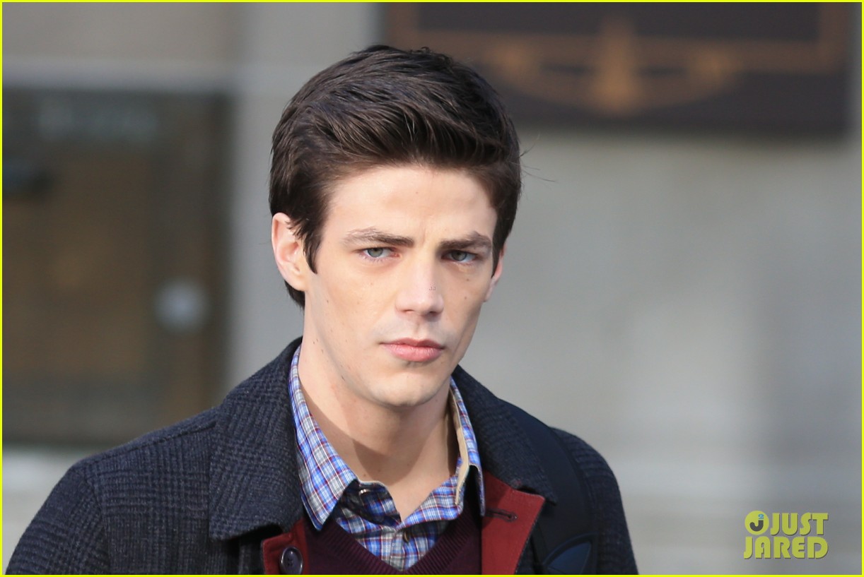 Grant Gustin's 'Flash' Producers Want You to Think His Costume Reveal Broke Twitter!