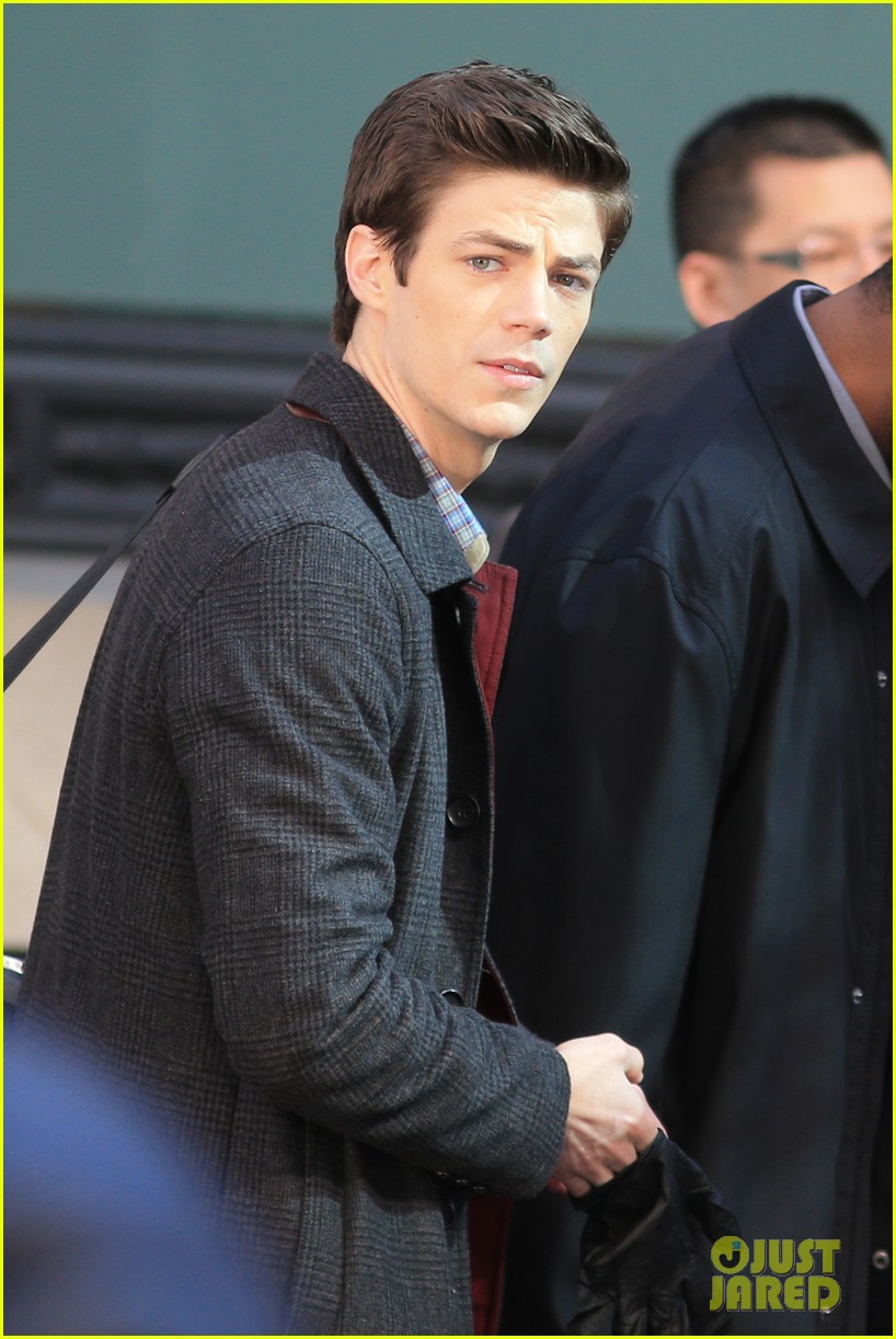 Grant Gustin's 'Flash' Producers Want You to Think His Costume Reveal Broke Twitter!