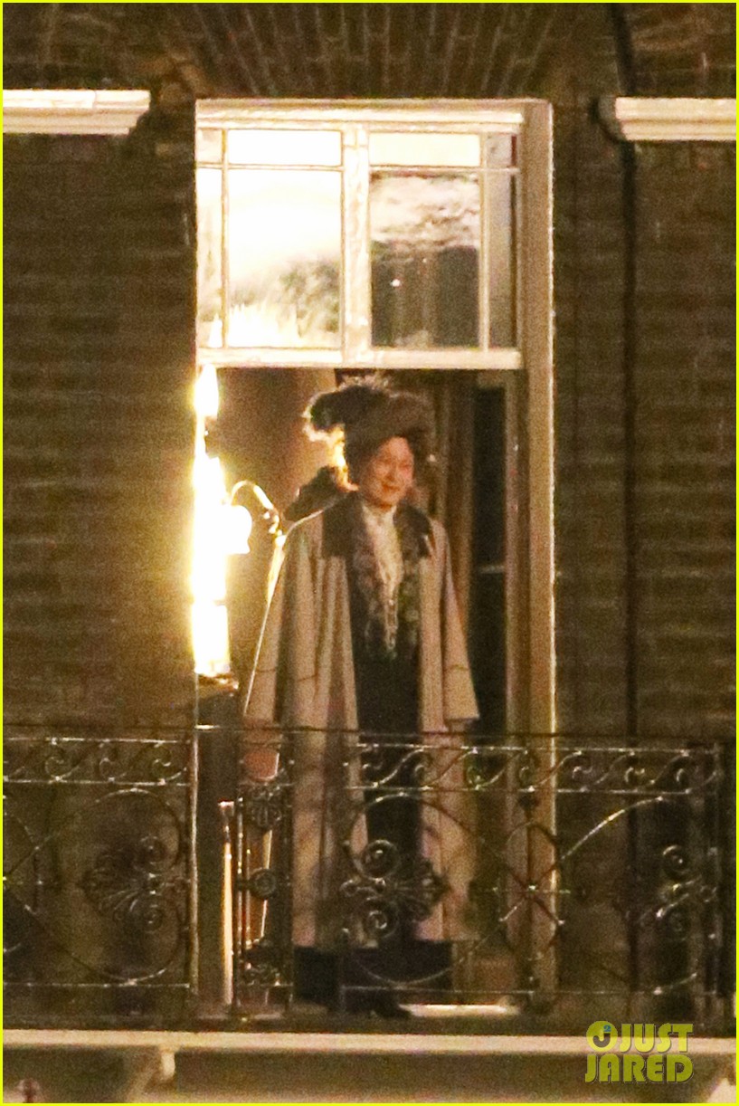 Meryl Streep: First Look Pictures On 'Suffragette' Set!