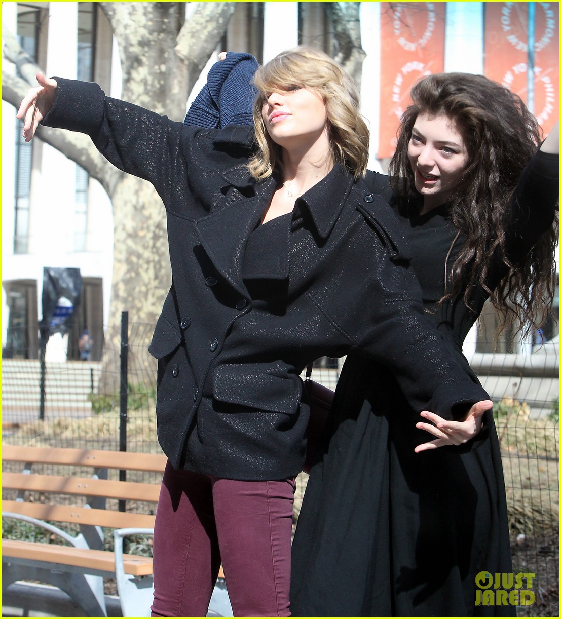 Taylor Swift & Lorde Are a Pair of Super Silly Besties in NYC!