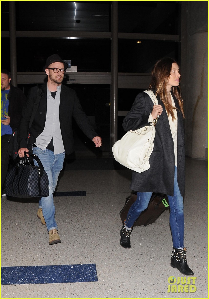 Justin Timberlake & Jessica Biel Arrive Home from Barbados!