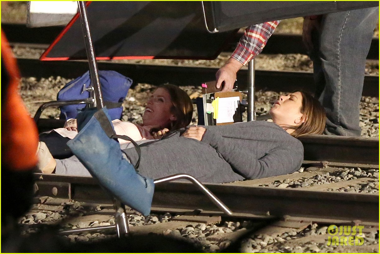 Jennifer Aniston & Anna Kendrick Get Emotional Lying Down on Train Tracks for 'Cake'