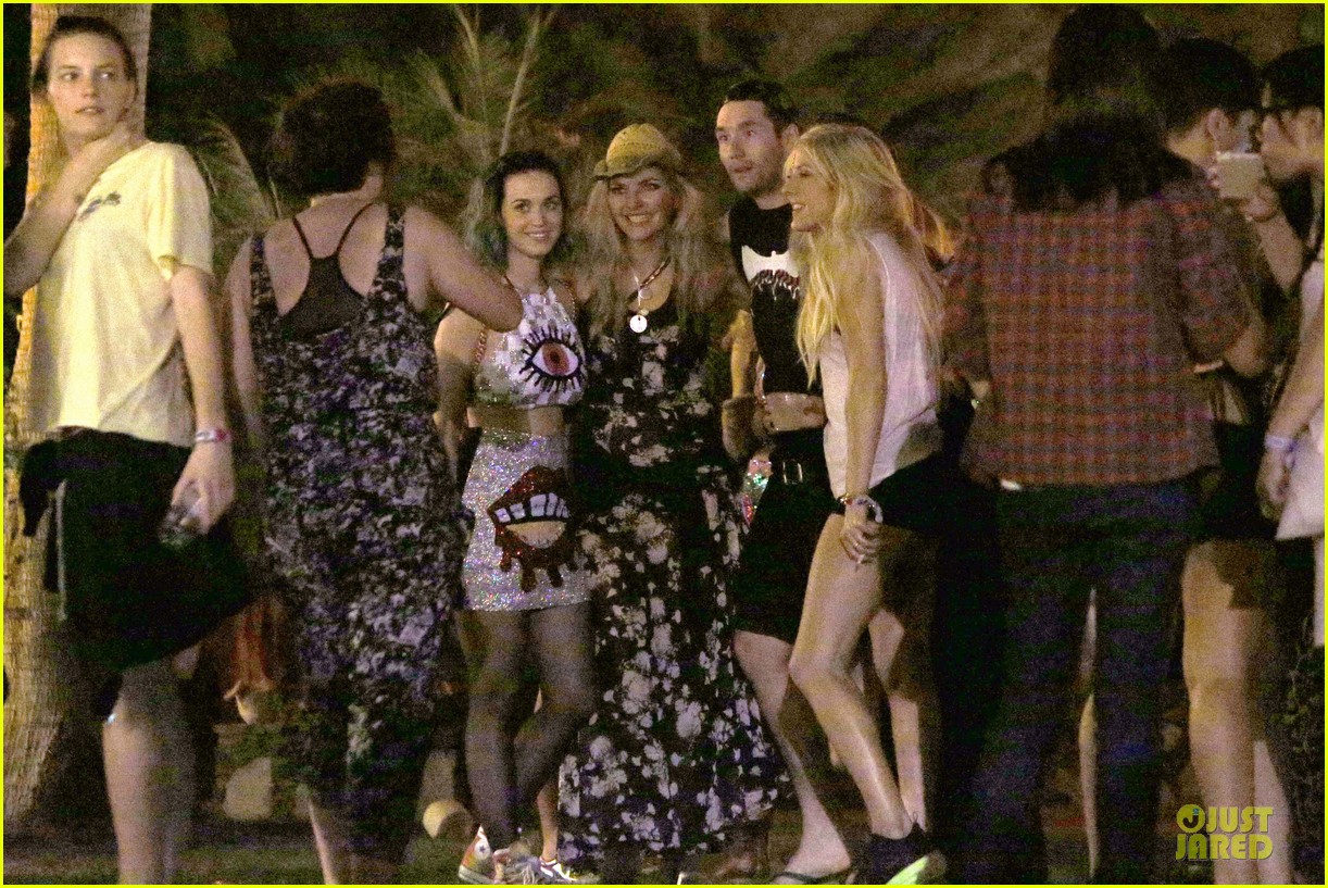 Ellie Goulding & Rita Ora Are the Beautiful British Invasion at Coachella!