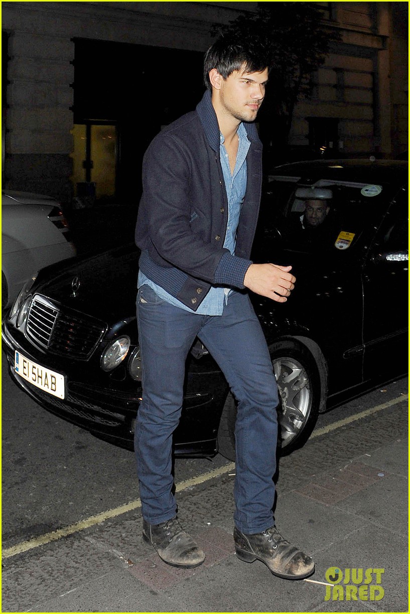 Taylor Lautner In Negotiations to Star in Indie Flick 'Run the Tide'