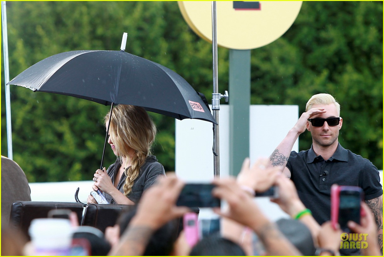 Adam Levine Considers Shaving Head Now With Everyone's Fixation on His Blonde Hair!