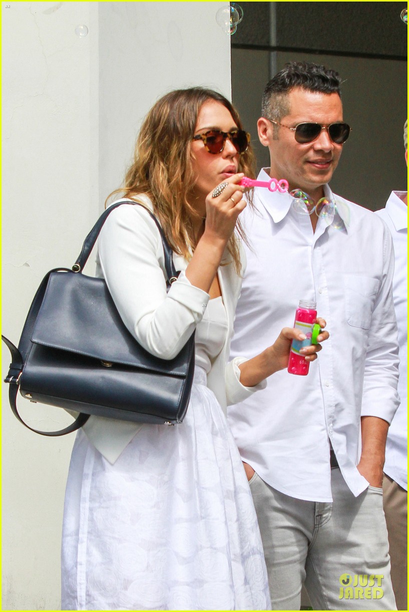 Jessica Alba Reveals Secrets To Happy Marriage to Cash Warren!
