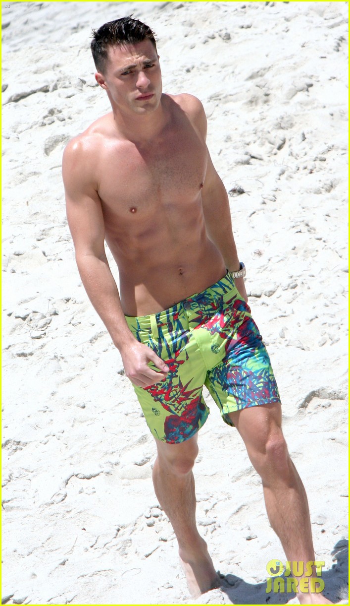 Arrow's Colton Haynes Flaunts Six Pack Abs at the Beach! - Just Jared -  Celebrity News and Gossip | Entertainment