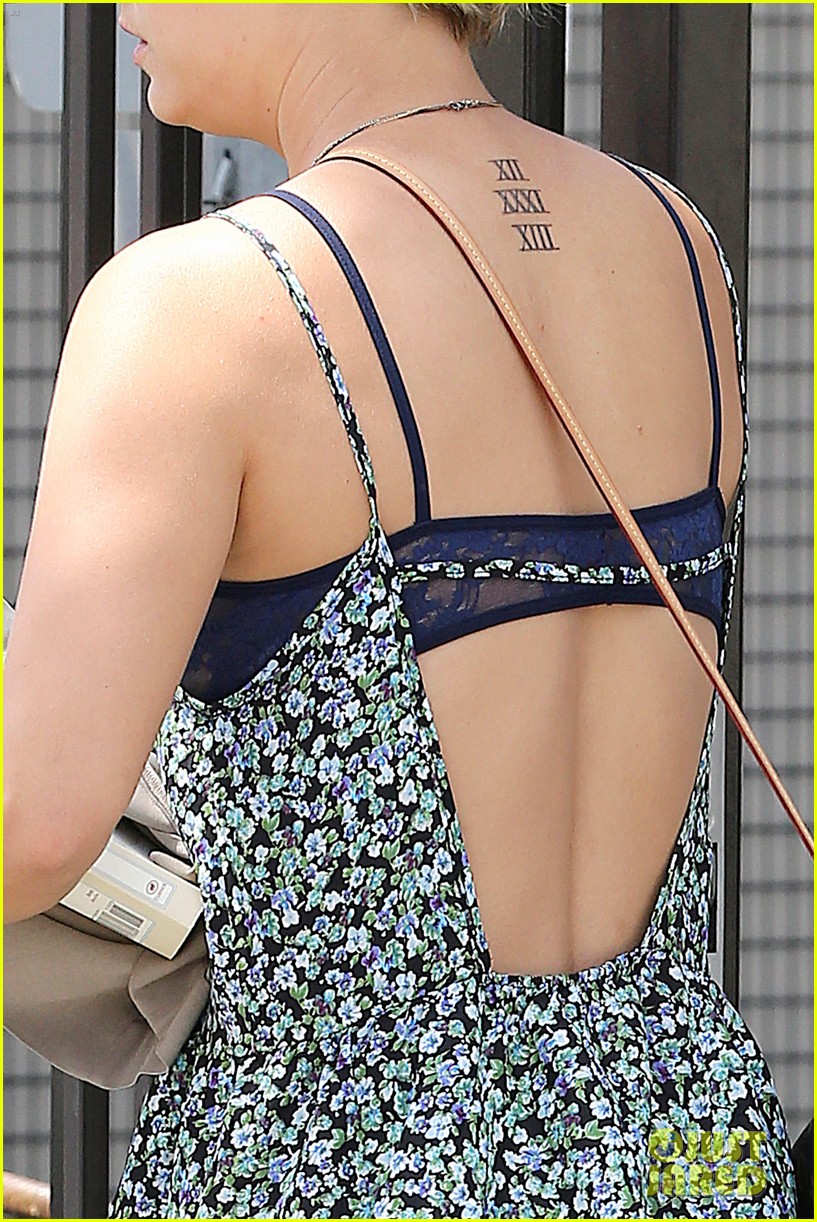 Kaley Cuoco Wears Crop Tops Now Because When She's Pregnant, She Won't Be Able To! | Just Jared
