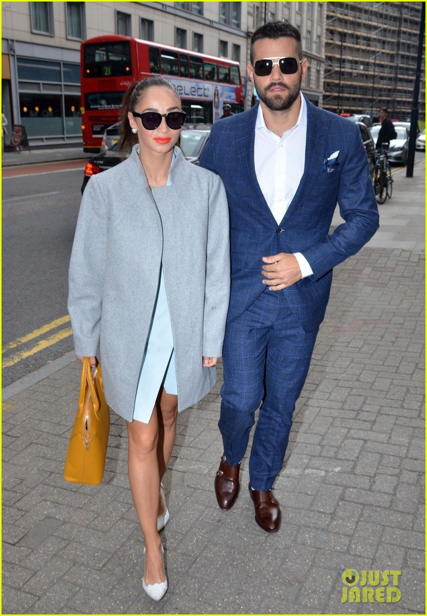 Jesse Metcalfe & Cara Santana: Fashionable Duo for London Men's Fashion Week