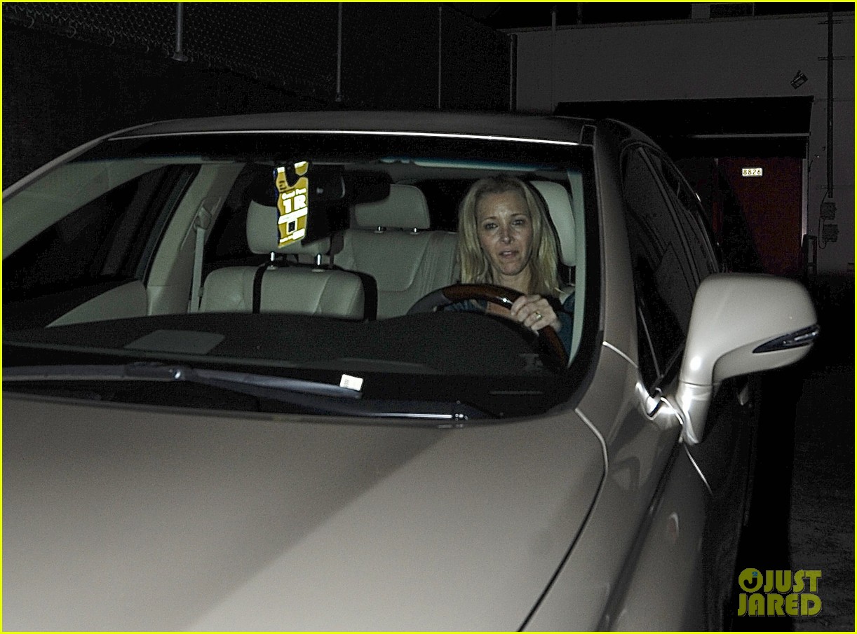'Friends' Reunion! Jennifer Aniston, Courteney Cox, & Lisa Kudrow Grab Dinner Together!