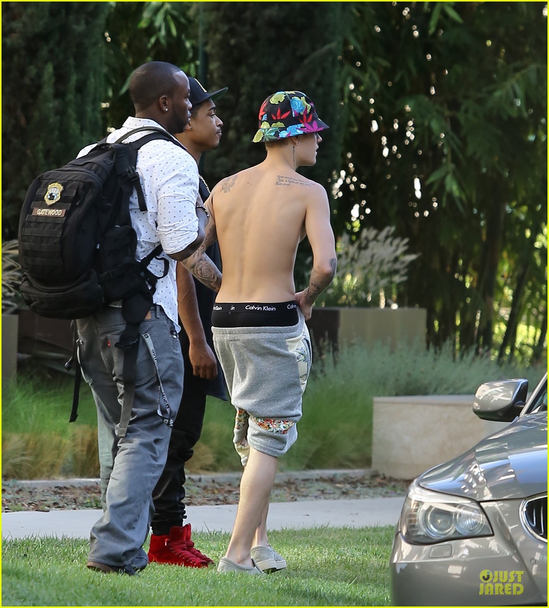 Justin Bieber Shows Off Major Confidence By Going Shirtless & Floral