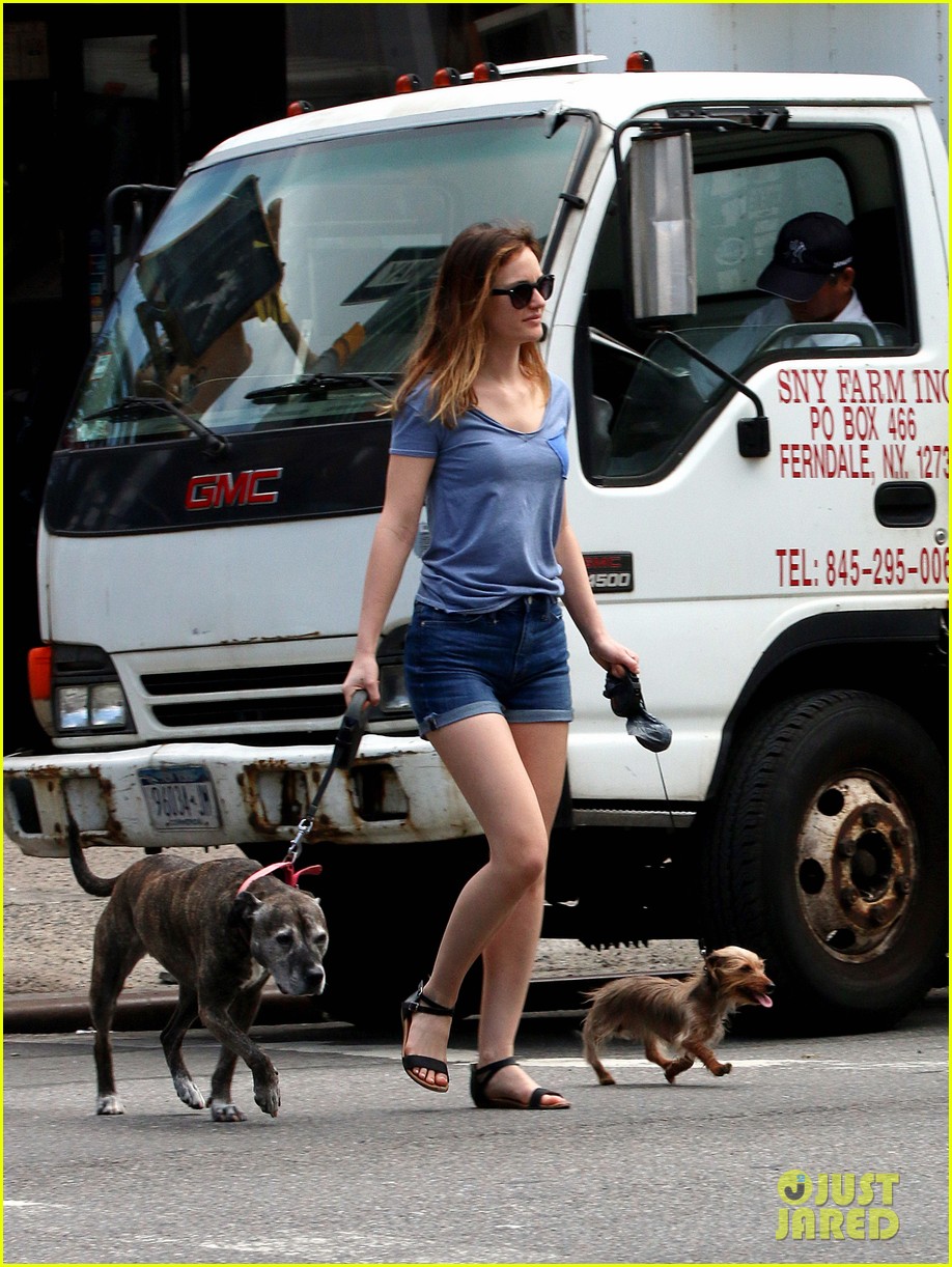 Leighton Meester Packs Up 'Of Mice and Men' Dressing Room After Breaking House Record