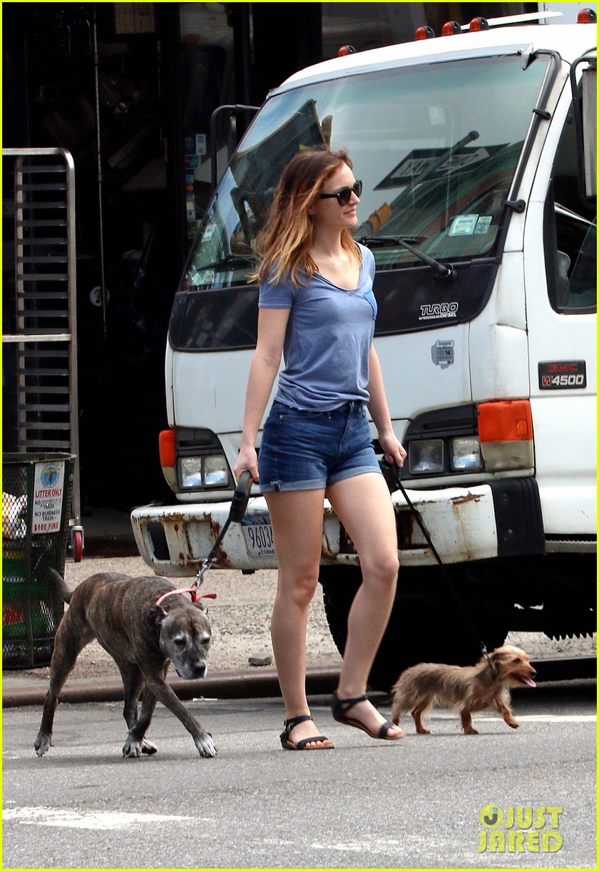 Leighton Meester Packs Up 'Of Mice and Men' Dressing Room After Breaking House Record