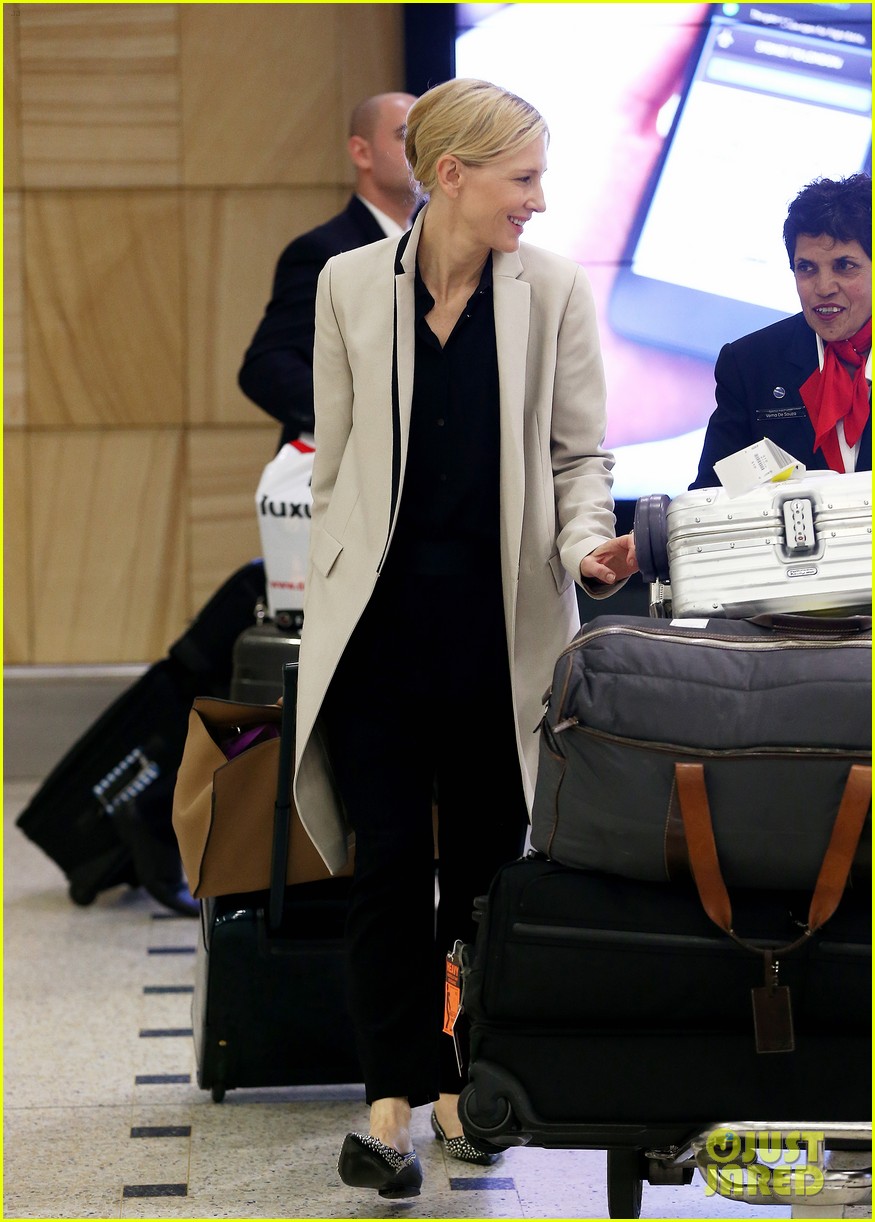 Cate Blanchett Returns to Australia After 'Jungle Book' Casting News!