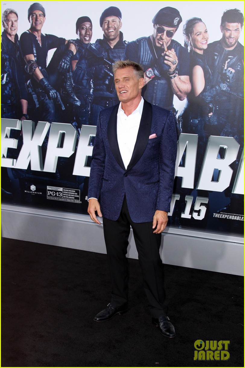 Kellan Lutz & Mel Gibson Suit Up for 'The Expendables 3' Hollywood Premiere!