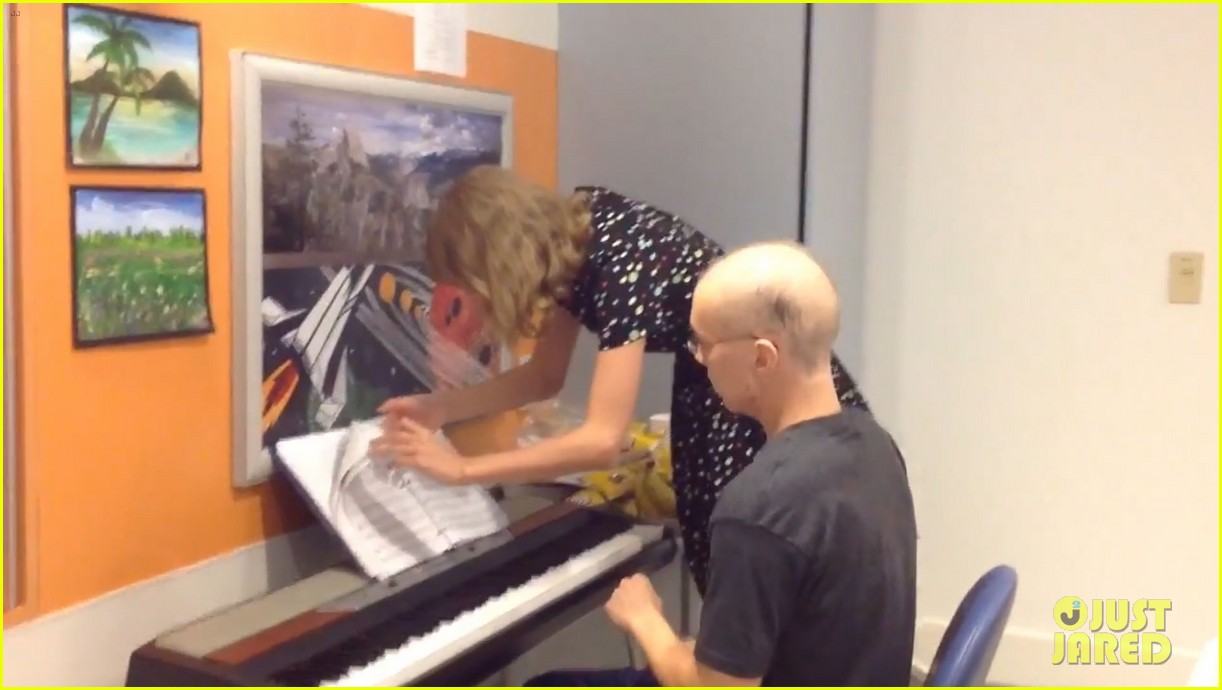 Taylor Swift Sings Adele's 'Someone Like You' While Leukemia Patient Plays Piano - Try Not Crying!