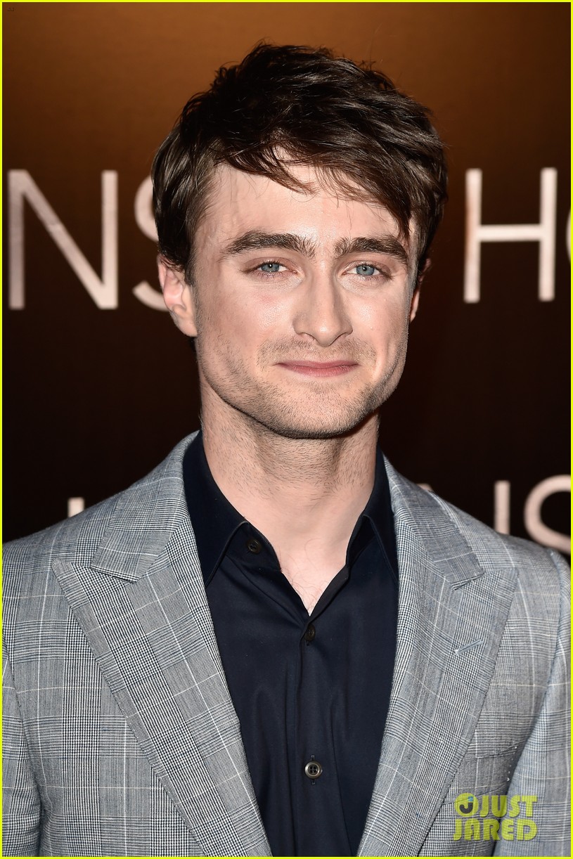 Daniel Radcliffe Suits Up for Paris Premiere of New Movie 'Horns'