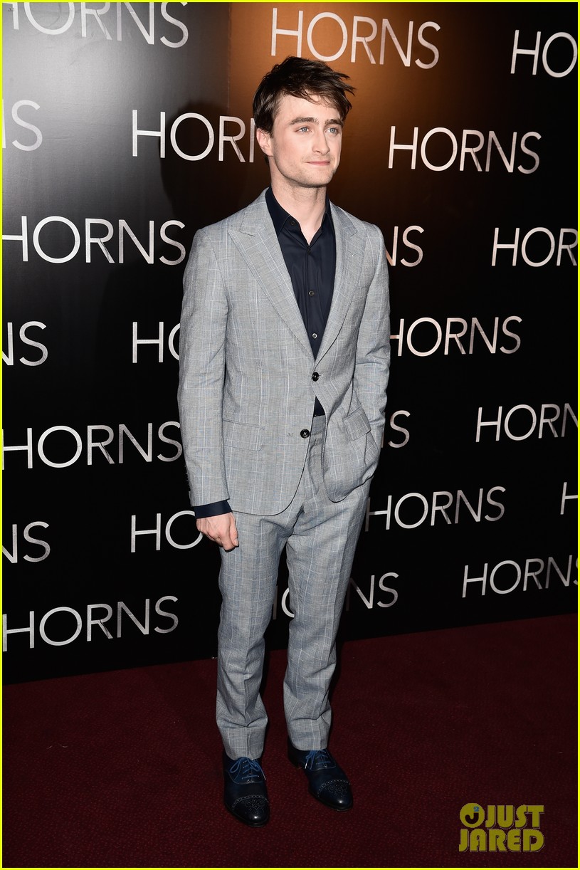 Daniel Radcliffe Suits Up for Paris Premiere of New Movie 'Horns'